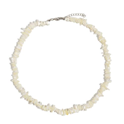 Collier Fantaisie Perles Plates Blanches - Occasion - Bijou Décoratif