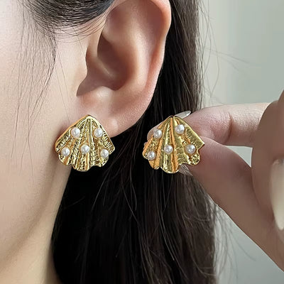 Boucle d’Oreille Coquillage Dorée à Perles