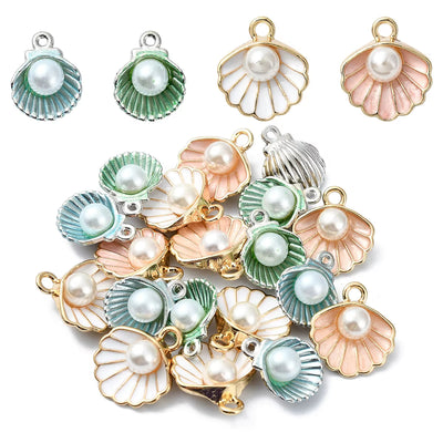 Lot de 20 Perles en Coquillage Modernes sur fond blanc