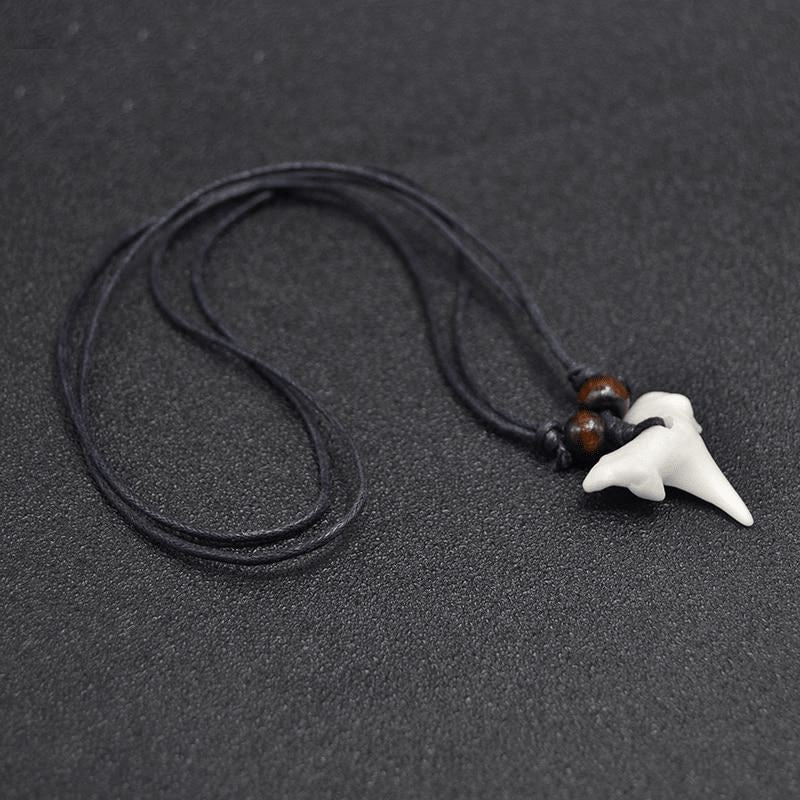 Collier homme cordon coton ciré vraie dent de requin