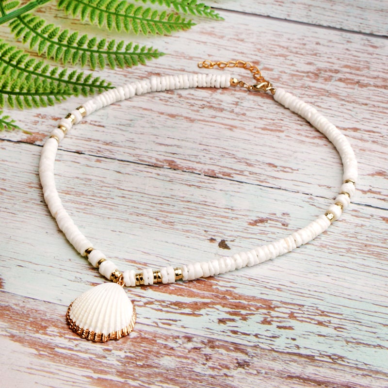 Collier En Or 18k Avec Perles Et Coquillages Collier En Or 18k Avec Perles Et Coquillages